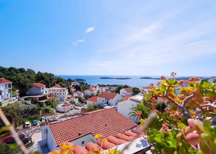 Ana Del Sol - Zf Hvar